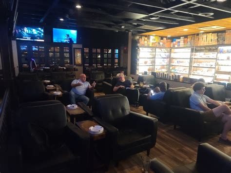 Lounge Review: Fox Cigar Bar (Scottsdale, AZ) has Something for ...