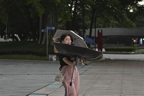 直击｜台风“泰利”将今夜登陆：粤琼乌云密布，港澳停课停航快看澎湃新闻 The Paper