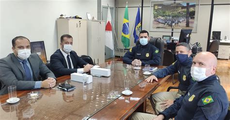 PRF MG recebe visita do Superintendente da Polícia Federal em Minas