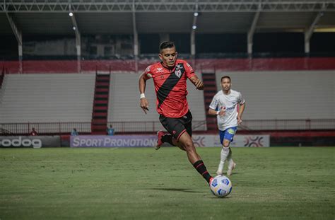 Atl Tico Go X Rb Bragantino Veja Onde Assistir Partida Do Brasileiro