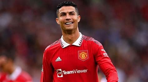Cristiano Ronaldo - Bio, Age, Girlfriend, Net Worth