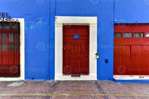 Colores Brillantes En Casas Coloniales En Un D A Soleado En Campeche