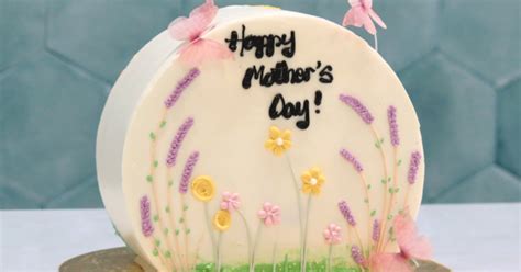 Mothers Day Garden Cake