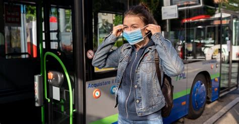 Le Mascherine Restano Obbligatorie Sui Mezzi Di Trasporto