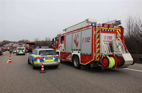 Autobahn Nach Heftigem Unfall Zwei Stunden Voll Gesperrt