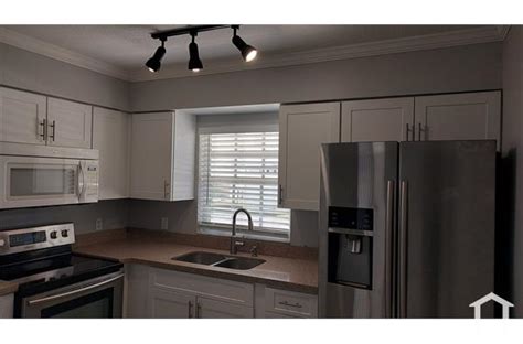 2 Bedroom Townhouse 3607 W Idlewild Ave in Tampa, FL 33614 ...