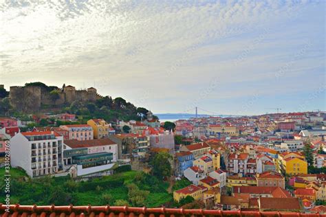 Panorama Dal Miradouro Sophia De Mello Breyner Andresen Nel Quartiere