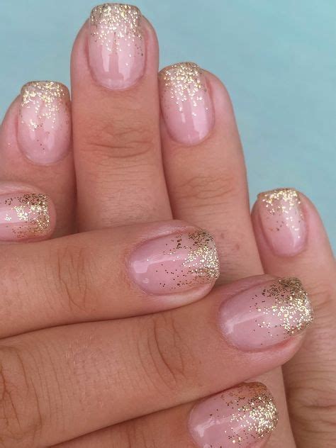 Gold ombré nails