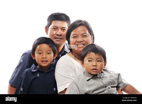 Filipino family hi-res stock photography and images - Alamy