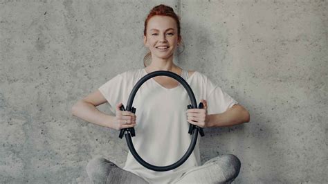 Pilates Ring Effektive Bungen F R Das Perfekte Ganzk Rper Workout