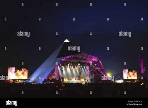 Glastonbury Festival Pyramid Stage Stock Photo - Alamy