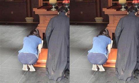 Lệ Quyên gây tranh cãi vì diện quần nude như truổng cời đi chùa đầu năm
