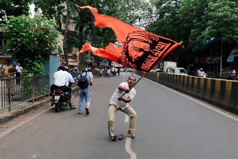 Maharashtra Assembly Approves 16 Quota For Marathas The Tribune India