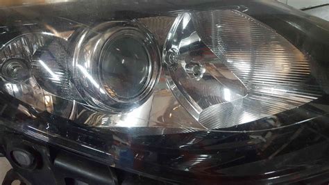 Renault Clio MK3 GT 20092012 Drivers OSF Front Headlight Black Backing