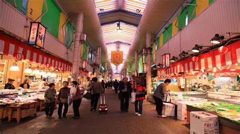 おいしいもの尽くしの近江町市場！絶品グルメの旅♪｜トリッパー