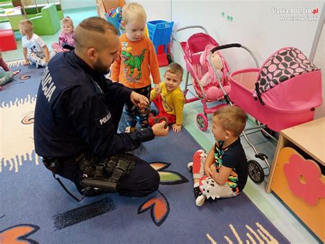 Dzielnicowi Spotkali Si Z Przedszkolakami Wiadomo Ci Komenda