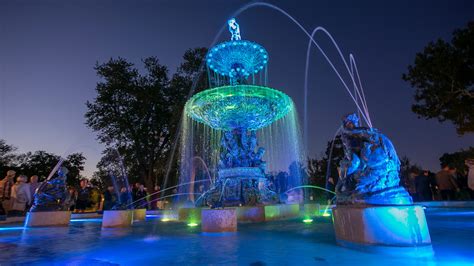 Studebaker Fountain Committee Honored South Bend Inducts 9 Into Hall