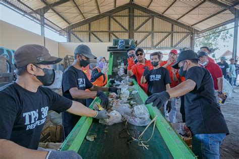 Gandeng Berbagai Pihak Banyuwangi Sukses Dongkrak Pengelolaan Sampah