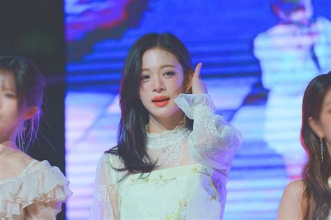 11월23일 지원 서연 채영 나경 지헌 걸그룹 갤러리 에펨코리아