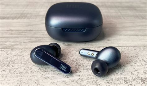 How To Turn Up The Volume On Jbl Earbuds Audiolover