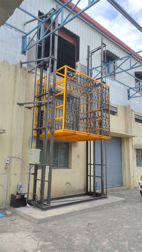 Hi Power Double Mast Mild Steel Industrial Elevator For Warehouses