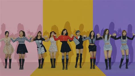 Twice (트와이스) - Knock Knock (낙낙) who's who - dbkpop.com