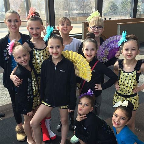 step  wins  applause talent competition