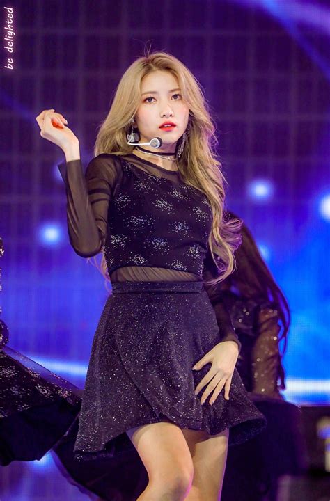 Gfriend Sowon 190105 33rd GDA Day1 K Pop South Korean Girls Korean