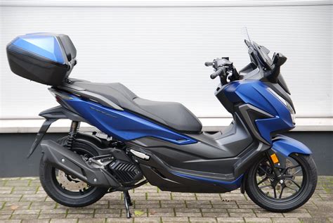 Motorrad Honda Forza Pb Matt Pearl Pacific Blue In Allen Farben