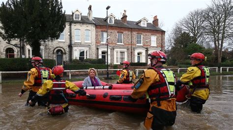 1.8bn earmarked for Thames Estuary flood defences - BBC News | Homes Re ...