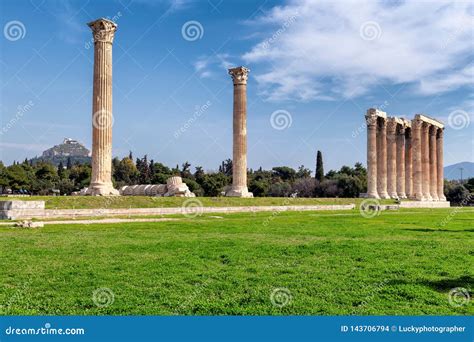 Columnas Ol Mpicas De Zeus En Atenas Grecia Foto De Archivo Imagen