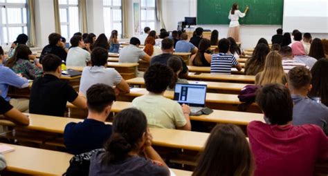 Contratos De Euros A Profesores Universitarios La Vergonzante