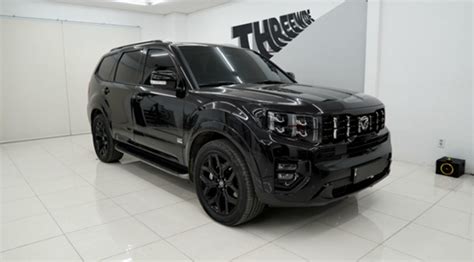 This All-Black Kia Mohave SUV Grabs Attention With Ease