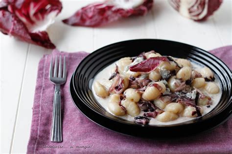 Gnocchi Al Gorgonzola E Radicchio Unoduetresimangia