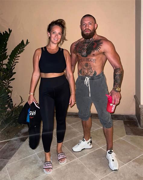 Conor Mcgregor Shows Off Jacked Frame In Pic With Fiancee As Coach