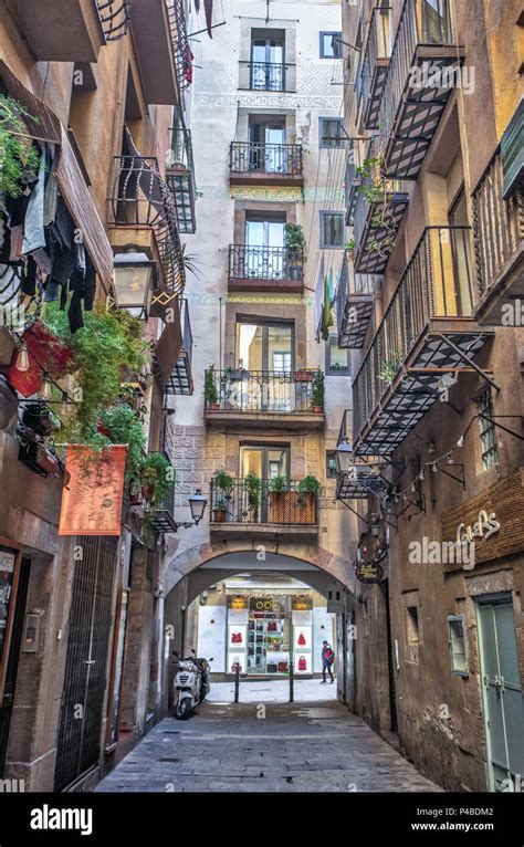 Spain, Barcelona city, ciutat vella, el rabal area Stock Photo - Alamy