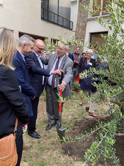 Geste Inaugural Avec Ian Brossat Olivier De La Roussière Et Bernard