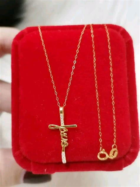 TAUCO CHAIN NECKLACE WITH CROSS PENDANT IN SAUDI GOLD 18K On Carousell