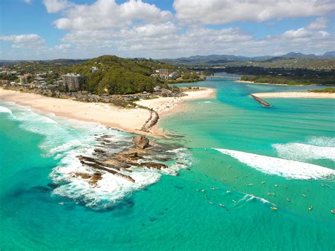 Best beach on the Gold Coast Rainbow Bay and Coolangatta | Bayview