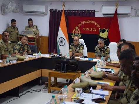Adg Bsf Reviews Operational Preparedness At Indo Bangladesh Border