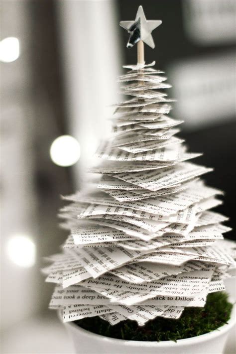 Kerstboom Van Boeken En Papier Woontrendz Christmas Diy Paper