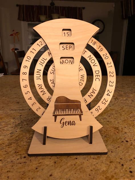 Wooden Perpetual Calendar Circular Day Month Year Eternal Calendar