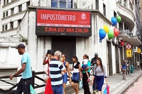 Impostômetro atinge marca de R 2 4 trilhões e já supera valor de 2018