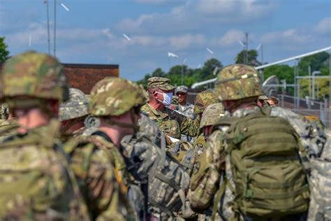 Members of the 278th Armored Cavalry Regiment (ACR) - PICRYL Public ...