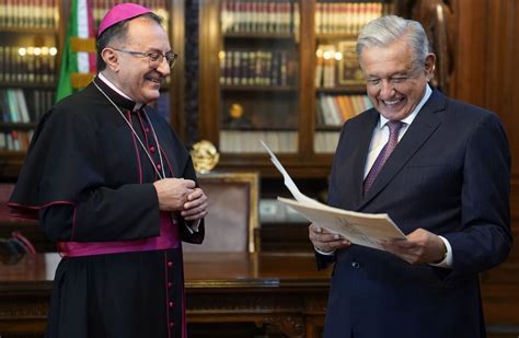 AMLO recibe cartas credenciales de embajadores Telediario México