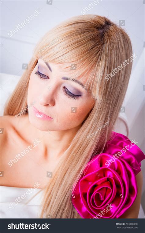 Fashion Photo Beautiful Sexy Blonde Short Stock Photo 263040050 Shutterstock
