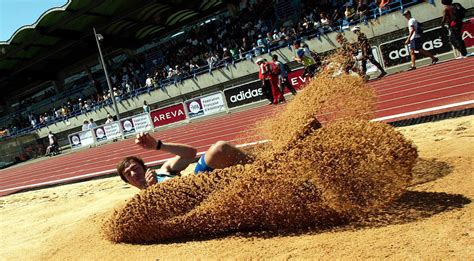 Athlétisme Les clubs deux sévriens reprennent le chemin de l entraînement