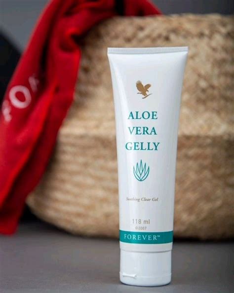 Aloe On Face Best Aloe Vera Gel To Sooth Sunburns And Allergies En