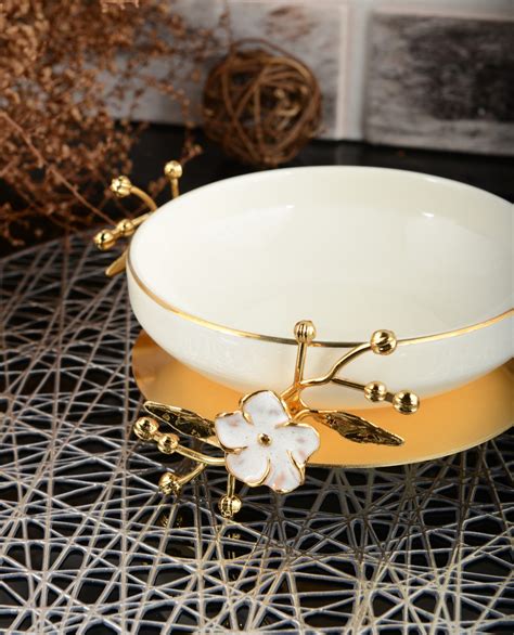 Assiette Porcelaine Blanche Avec Sous Plat Floral Dore Cm Yatout Home