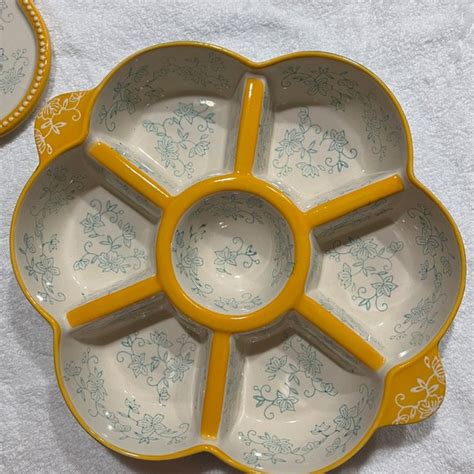 Temptations Dining Nwot Temptations Presentable Ovenware By Tara Floral Lace Yellow Hand